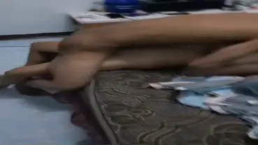 Tante Bohay Digilir Tiga Pemuda Di Hotel Hot poster